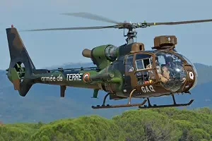 Hélicoptère Gazelle armée française
