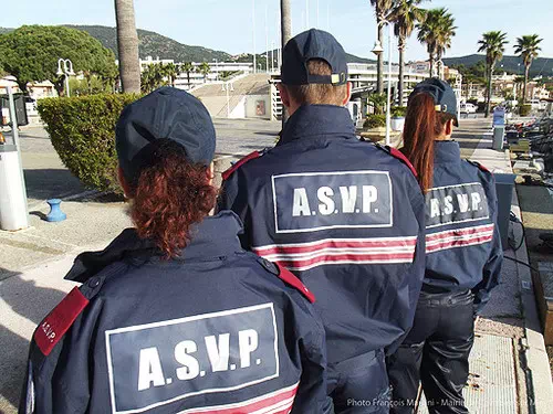 Tenue réglementaire de l'Agent de Surveillance de la Voie Publique